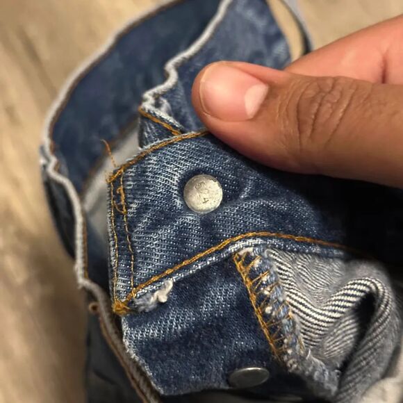 Vintage 80s Levi's Selvedge 501 Redline Red Tab Denim Jeans Size 28x33 - Picture 5 of 8